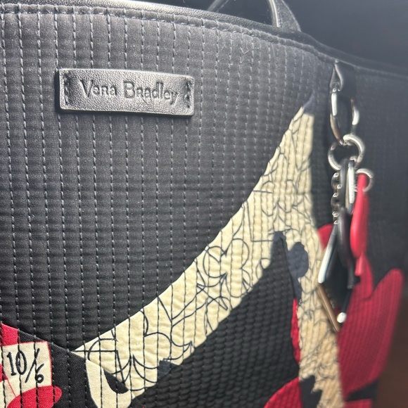 Disney Vera Bradley Alice in Wonderland Painting the Roses Red Tote Bag Purse - Picture 3 of 8